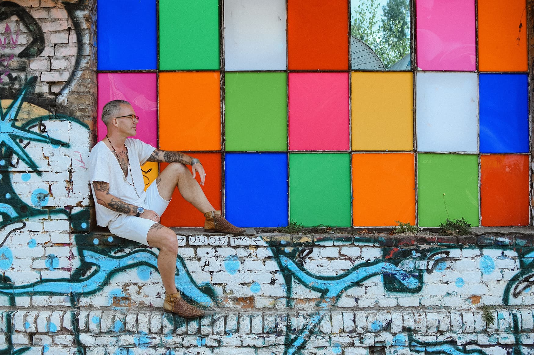 Alistair Langer in contemplative setting